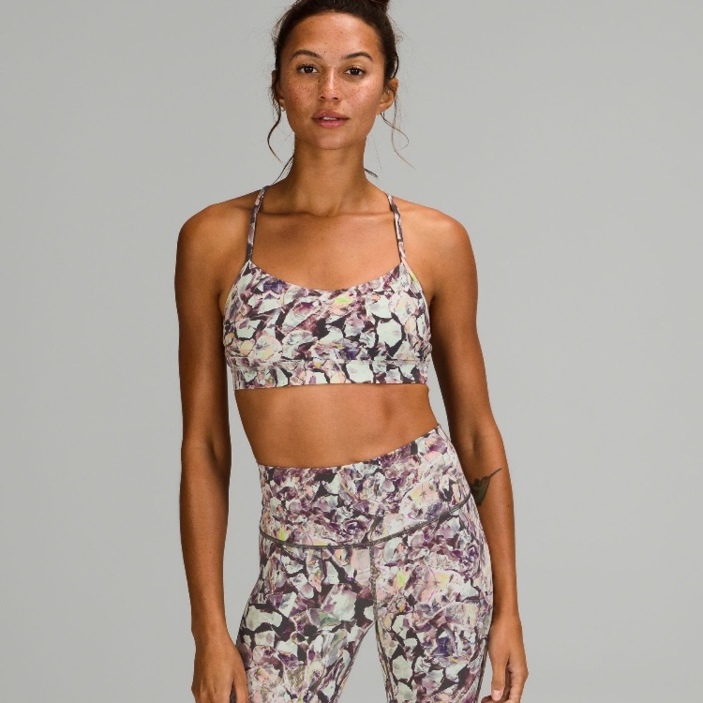 Lululemon Flow Y *Light Support